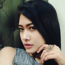 Stream Dewi putri karisma