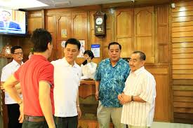 He is a star politician among all the celebrities. Facebook