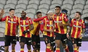 Fariñez играет с 2020 в ланс (ланс). Rc Lens Wuilker Farinez En Approche