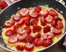 Recette De Omelette Sucree Aux Fraises Recette Omelette Sucree Recette Omelette