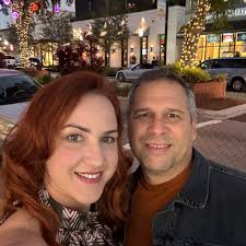 Which Dyson Airwrap™ multi-styler and dryer attachments are right for you?  Take our quiz here: https://bit.ly/AirwrapAttachmentQuiz 💁‍♀️ #dyson  #dysonairwrap #airwrap #hairtypes #hairstyling