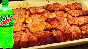Granny smiths add a nice tartness to the cobbler and play nicely off the honeycrisps. Paula Deen S Mountain Dew Apple Cobbler Recipe Cobbler Recipes Apple Cobbler Recipe Apple Recipes
