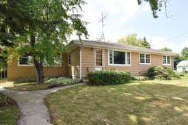 Okauchee lake homes for sale. Srlmqtpqudj0km