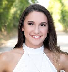 Emily Crone's Instagram, Twitter & Facebook