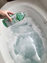 Once i cleaned the tub with bleach and then again with dish soap, i rinsed the system with plain cold water. Cleaning A Jetted Tub At Home Has Never Been Easier