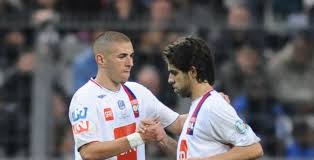 Karim mostafa benzema is a french professional footballer, presently playing as a striker for the french national football team and the spanish professional football club 'real madrid.'. Juninho Veut Faire Revenir Karim Benzema A Lyon
