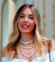 Ender and caner work with all their powers to reveal what sahika has done. Life Goes On Eda Ece As Yildiz Yilmaz In Yasak Elma