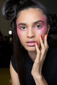 Area At New York Fashion Week Spring 2019 Spring Makeup Trends Spring Beauty Trends Spring Makeup