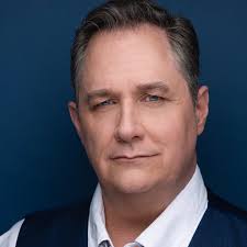 New Headshots! Loved working with this team... the hardest part was  narrowing down all the great choices! 📷 Thomas Brunot 💄 Jody Formica