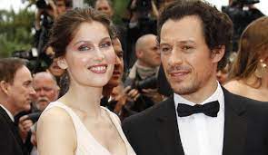 E alla fine sono filati via a cavallo di una moto, insieme. Stefano Accorsi E Laetitia Casta La Verita Sul Loro Addio Funweek Funweek
