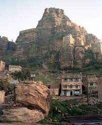 ما يخلق الله ارض إلا ويخلق ناس اشد منها كذالك هم اهل اليمن جعلوا من الجبال الصلبه بيوت لهم صباحكم yemen architecture old city