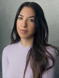 Mary Cruz's Instagram, Twitter & Facebook