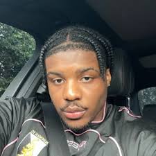 Callie Logan (@its_callieb)