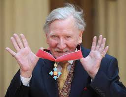 Leslie Phillips: 'Carry On' actor and voice of the sorting hat in 'Harry  Potter' dies