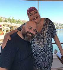 Maybe you would like to learn more about one of these? Masterchef Jurisi Somer Sivrioglu Bosaniyor Esini Aldatti Mi Olay Goruntuler Medyafaresi Com Mobil