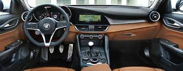 Tutti i dettagli del suo stile unico e le soluzioni innovative per un elevato piacere di guida. Alfa Romeo Giulia Infos Preise Alternativen Autoscout24