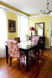 Yellow is a bright, sunshiny color that makes most people feel cheery. Paint Color Portfolio Pale Yellow Dining Rooms Yellow Dining Room Green Dining Room Dark Dining Room