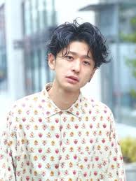 イケメン俳優 三浦春馬 になれる ショートからロングの髪型までそっくりになれるポイントとは bangs バングス パーマヘアスタイル メンズパーマ メンズヘア ミディアム