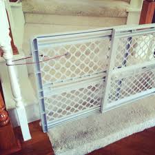 Baby Gate Stairway Hack Genius Use Bungee Cords To Make Any Gate Work As A Stair Gate Baby Gates Baby Proofing New Baby Products