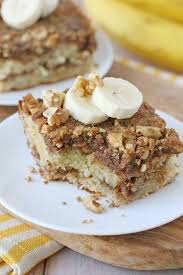 This Delicious Banana Bread Coffee Cake Combines The Flavors Of Two Breakfast Favorites Into One Amazing Banana Coffee Cakes Coffee Cake Recipes Banana Recipes