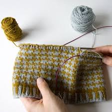 I recommend that you take a look through the pattern. Knitting Techniques Stranded Colorwork Knitting Knitting Tutorial Diy Knitting