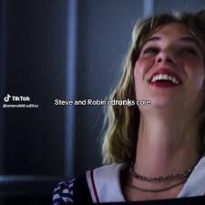 Robin Dingess's Instagram, Twitter & Facebook