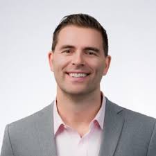 Woke up to this new 'Top Product Marketing Voice' badge 🤩