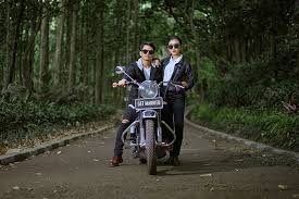 Tema pernikahan jawa justru terbilang cukup mahal. 10 Foto Tema Prewedding Unik Dan Keren