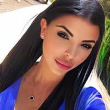 Alisha Crook's Instagram, Twitter & Facebook