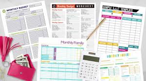 The budget by paycheck method of budgeting allows you to break up your budget into sections by paycheck. 20 Free Printable Budget Templates Manage Your Money In 2021 Savvy Budget Boss