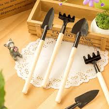 Besuchen sie diese site für details: 3 Stucke Mini Garten Hand Tool Kit Anlage Garten Schaufel Spaten Rechen Kelle Holzgriff Metal Head Gartner Kostenloser Versand Garden Lamp Garden Staginghandle Light Aliexpress