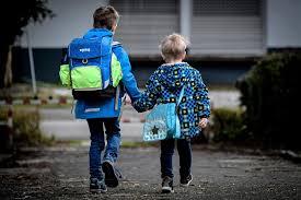 VELIKI SE TERET OBRUŠAVA NA NAŠU DECU": Srpkinja iz Švajcarske podelila  BOLNU ISPOVEST!