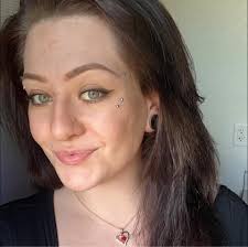 I feel annoyed that ghosts are pretty much the same as living sims. I feel  like the game could be way more interesting if only certain sims could see  them (like only