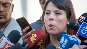 Delegada Martínez responde a críticas de Chomalí por antiguo tuit sobre  prenderle fuego a la Iglesia