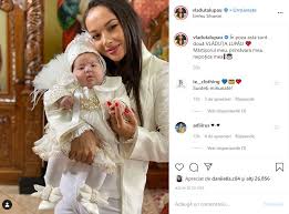 Vlăduța lupău este pusă la zid de fani! VlÄƒduÈ›a LupÄƒu Imaginea Care I A Topit Pe Fani SÄƒ È›i TrÄƒiascÄƒ Cine Este BebeluÈ™ul Cu Care S A Pozat Impact
