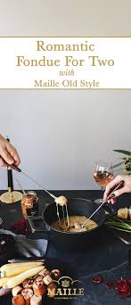 Gruyere White Wine And Thyme Fondue Fondue Valentines Food Winter Dishes