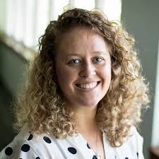 Alyse Simon's Instagram, Twitter & Facebook