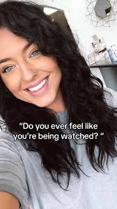 Hilarious Hairdresser Prank: Huge Comb Surprise