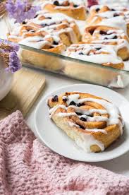 The recipe to make yogurt is good if any one of you have the problem of setting the yogurt, just add one green hot pepper to the milk mixture after adding the yogurt and leave it overnight in a warm place. Blueberry Rolls With Yogurt Frosting La Cuisine De Geraldine