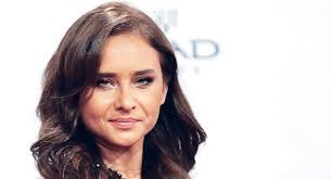 Ernest françois eugène douwes dekker (umumnya dikenal dengan nama douwes dekker atau danudirja setiabudi ; Actress Nelly Karim Thriving After Surgery Sada El Balad