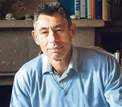 21-23 février 2025 Evénements gratuits www.arles-se-livre.fr Salon des  libraires Rencontres d'éditeurs et d'auteurs Dédi