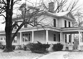 Porte Cochere Or Carriage Porch Want To Do On My House Colonial Exterior House Exterior Victorian Homes