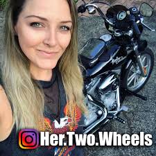 GOALS! Hi friends! I have been really been thinking about my goals for this  year and I am SO CLOSE to one of them! I am trying to hit 10,000 followers  on