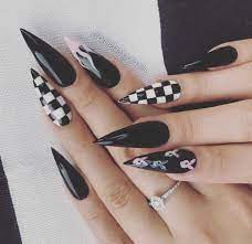 Pin By Yinet On Nailed Goth Nails Edgy Nails Acrylic Nail Designs