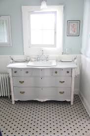 Guest Blogger Lesli From My Old Country House French Country Bathroom Diy Bathroom Vanity Makeover Bathroom Vanity Makeover