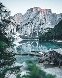 User Bergpic Der Pragser Wildsee Eine Zeitlose Schonheit Steiger Photo Mountain Photography Fine Art Landscape Photography Winter Landscape Photography