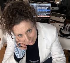 Paula Wolfe's Instagram, Twitter & Facebook