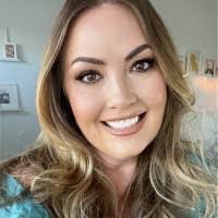 Jess Herring's Instagram, Twitter & Facebook