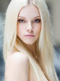 Platinum Blonde Hair In 2020 Platinum Blonde Hair Platinum Blonde Hair Color Blonde Hair Pale Skin