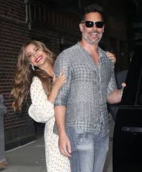 Sofia vergara's breezy strapless dress is giving us all the summer vibes park day. Sofia Vergara Leaves Flirty Comment For Hunky Hubby Joe Manganiello Hollywood Life